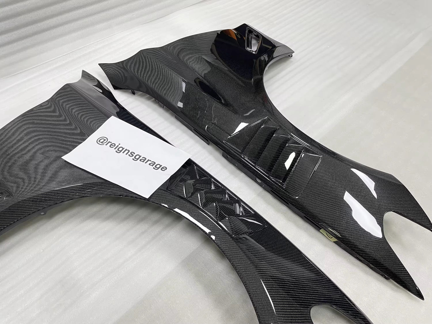 BMW 5 Series Carbon Fenders