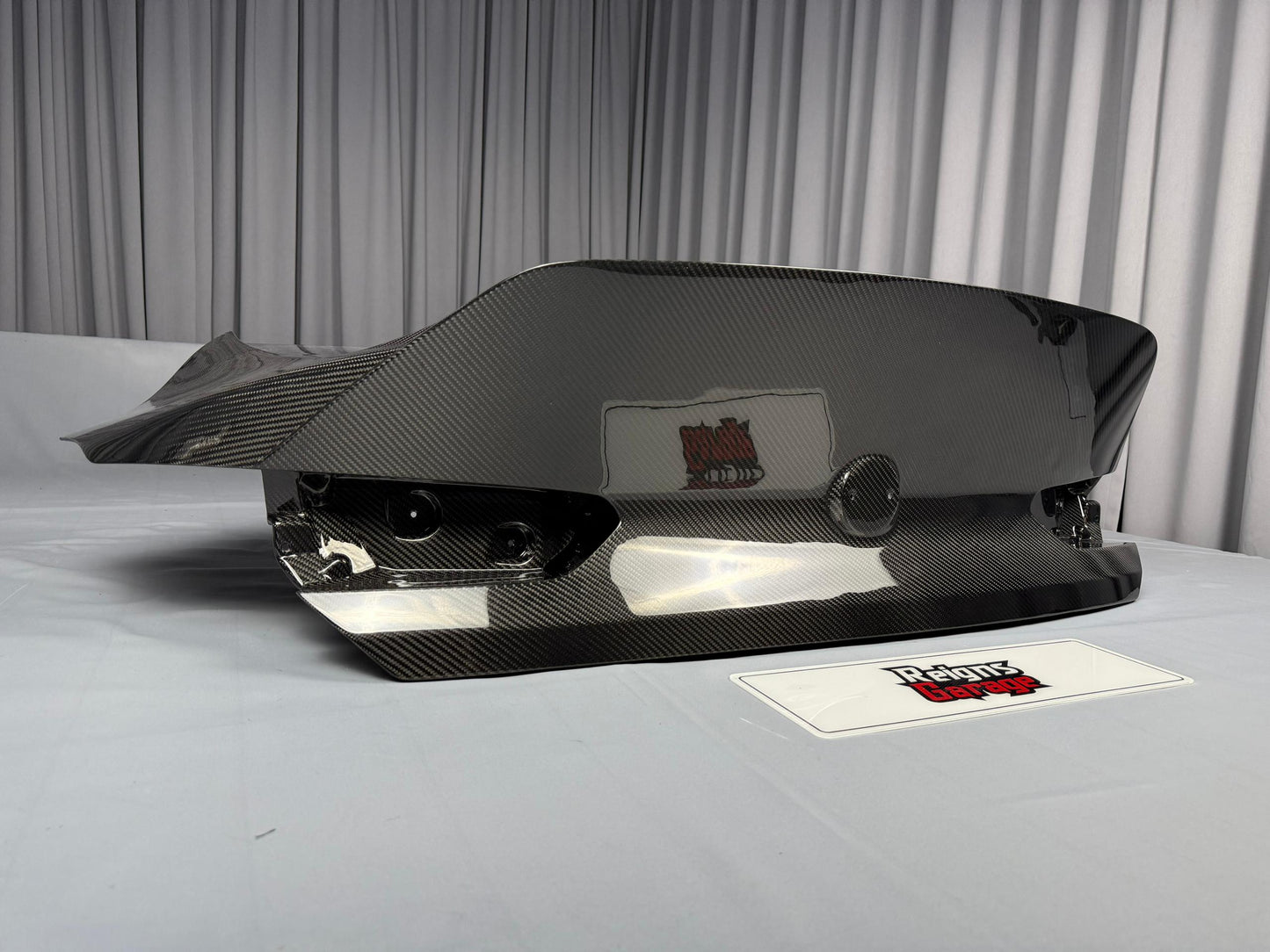 Dry Carbon F92/F93 CSL Trunk