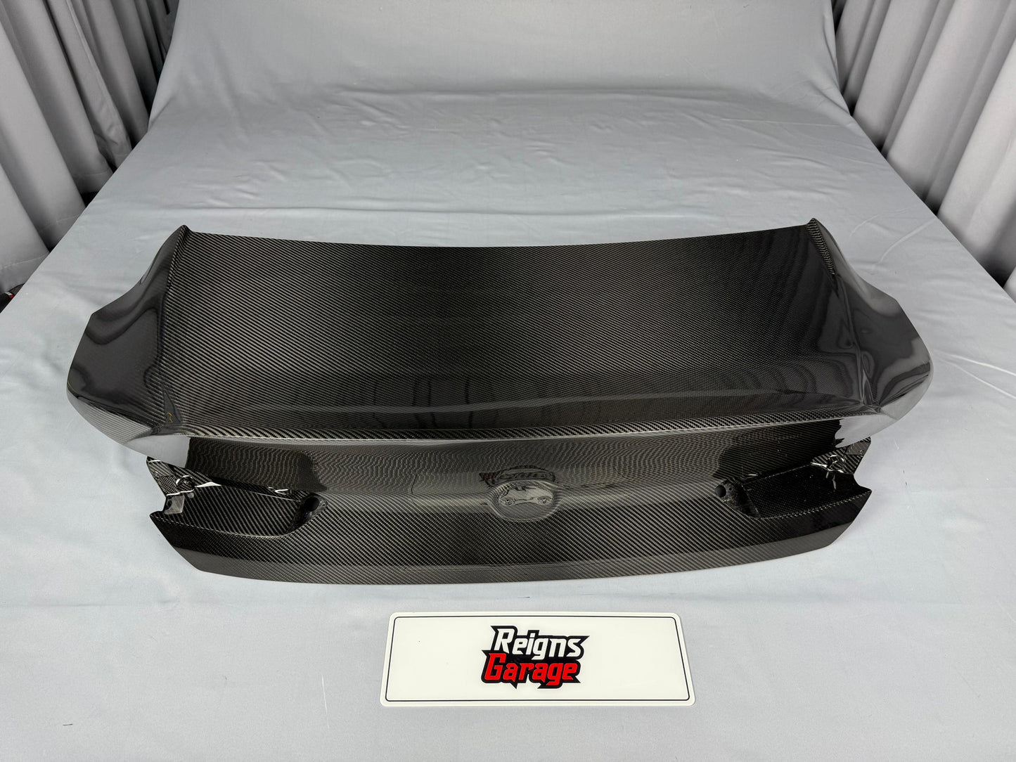 Dry Carbon F92/F93 CSL Trunk